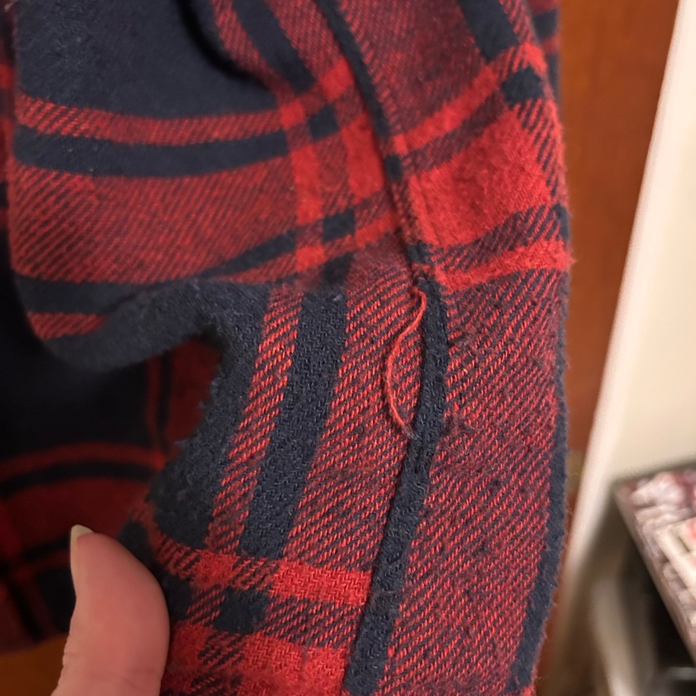 Aeropostale Red and Black Plaid Shirt - Picture 6 of 7